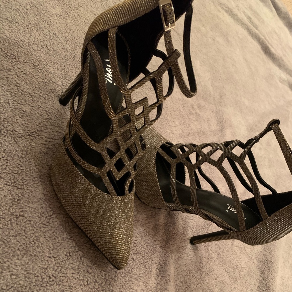 7 shimmer heels